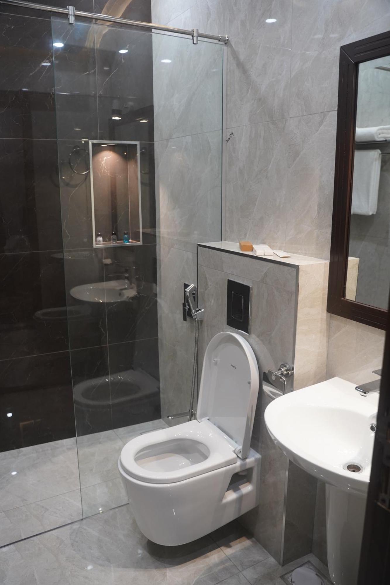 Swarg Hotel Sahiwal Ngoại thất bức ảnh